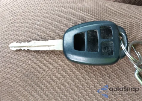 2014 Toyota Corolla Le из США, поврежденный, VIN 5YFBURHE3EP037817